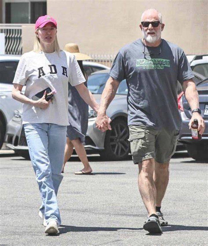 How Tall is Erika Jayne? Splatterly