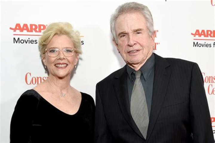 How Warren Beatty Went From Oscar Winner to Oscar Cautionary Tale