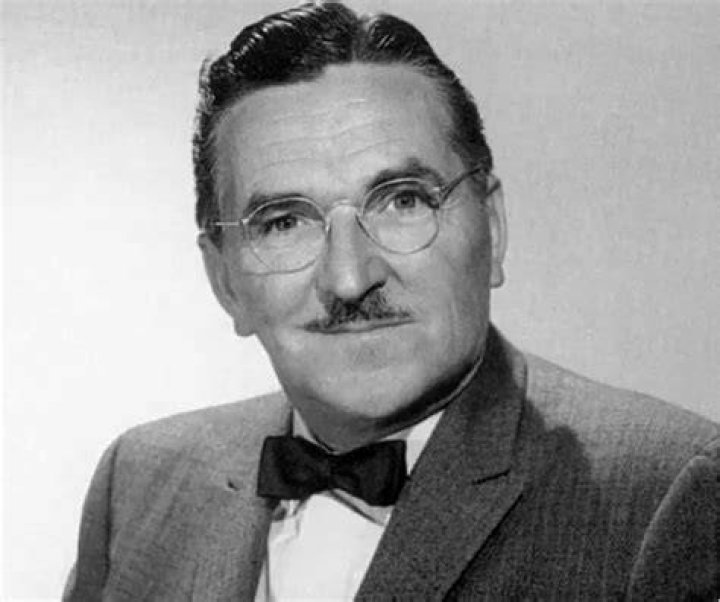 Howard McNear Biography Facts, Childhood, Family Life & Achievements