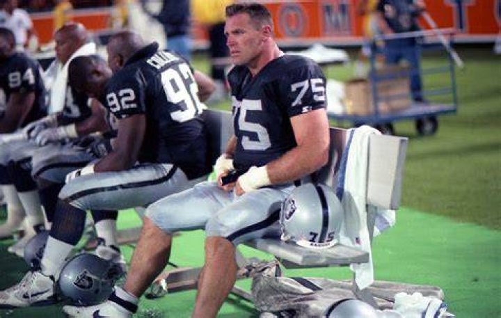 Howie Long's wife is Diane Addonizio? Dailynationtoday