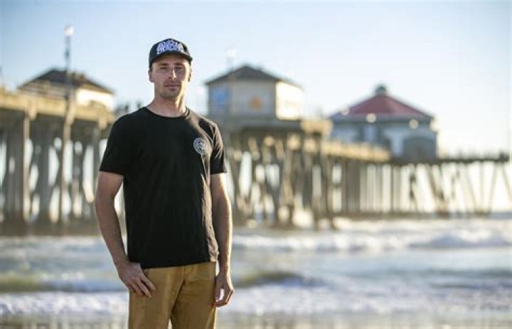 Huntington Beach Boys Landon & Lyric Goldberg play Take on Me with