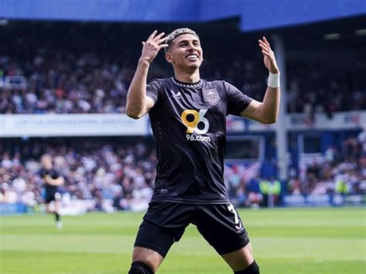 ¡Se queda en Inglaterra! Jeremy Sarmiento ya tiene nuevo equipo Metro