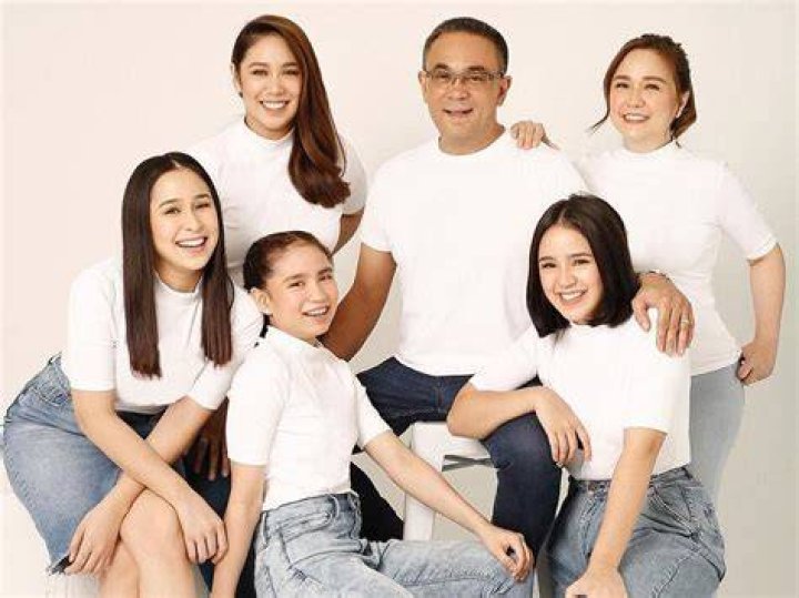 IN PHOTOS Meet Mikee Quintos's sister, Atty. Louisa Quintos GMA