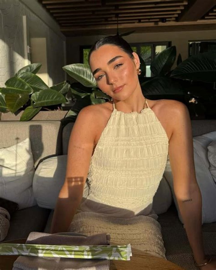 Indiana Massara Net Worth, Age, Height, Siblings, Boyfriend, Family