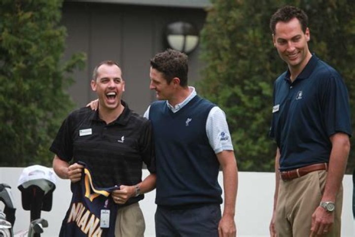 Indiana Pacers coach Frank Vogel just a dad on a Friday at Snapperz