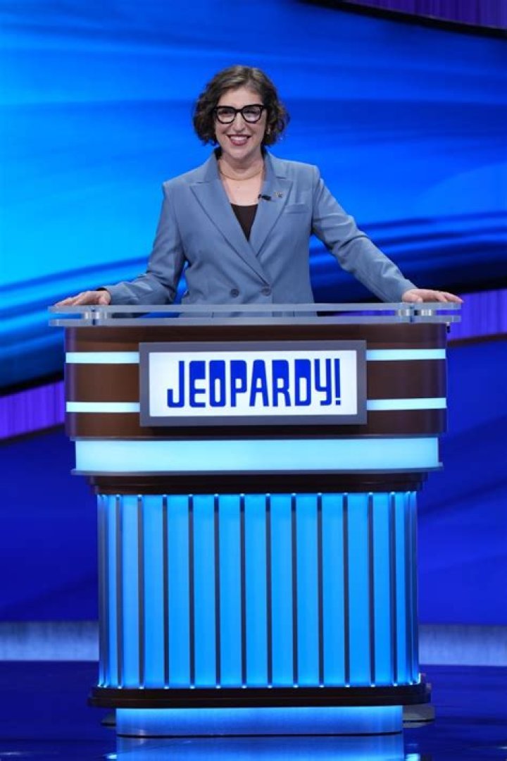 Inside Jeopardy! host Mayim Bialik's 2.3M LA home featuring salt water
