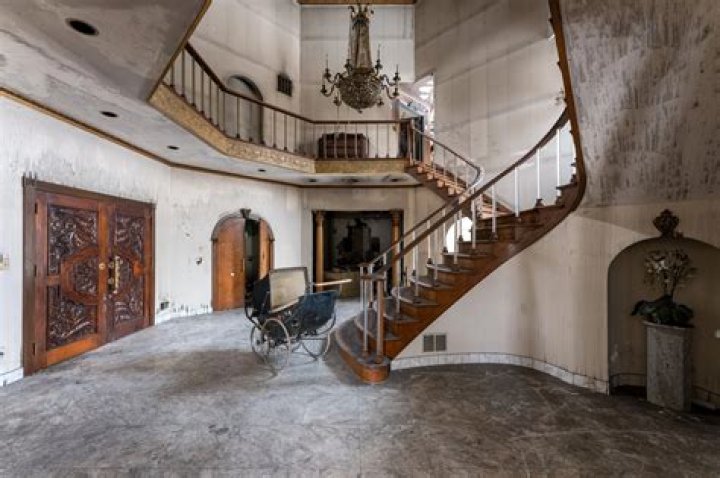 Inside Old Abandoned Mansions Inside Old Abandoned Mansions Related