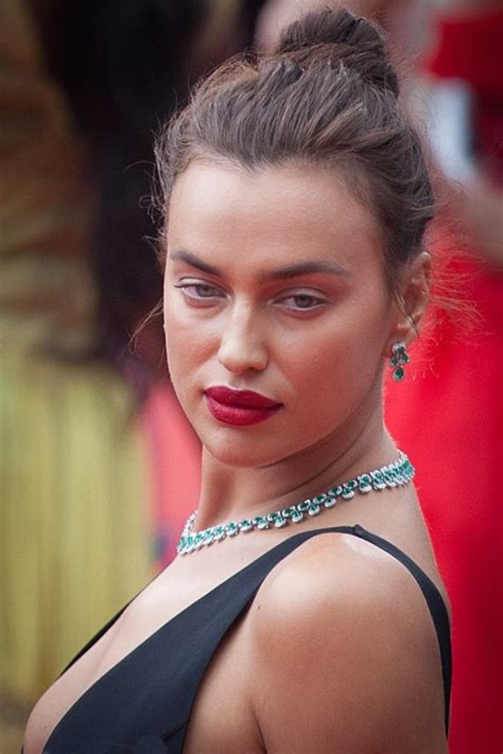 Irina Shayk Biography &bull; Russian Model Irina Valeryevna Shaykhlislamova