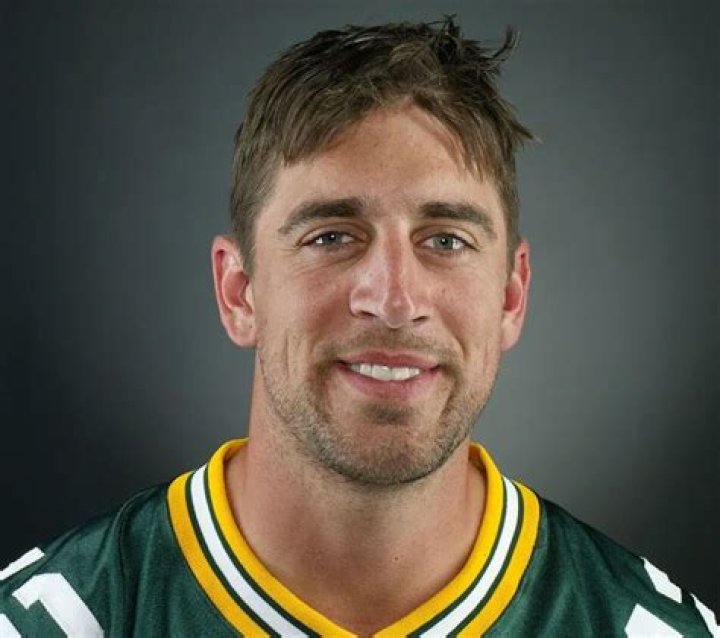 Is Aaron Rodgers Growing His Hair Out?
