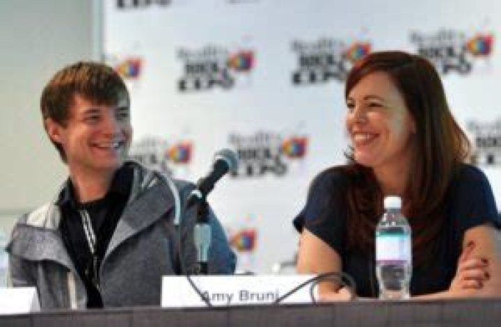 Is Amy Bruni married to a husband?Her net worth, wiki, age, bio