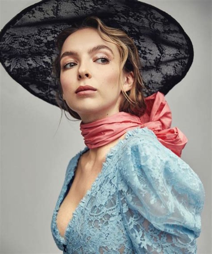 Is Jodie Comer Married? Biography, Height, Education & Net Worth