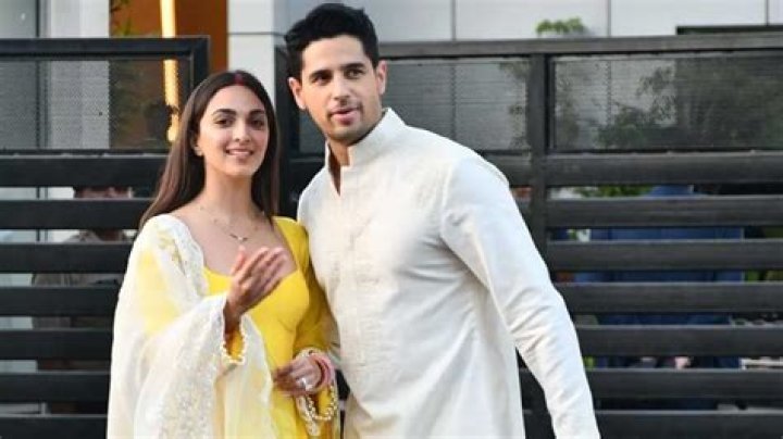 Is Sidharth Malhotra And Manish Malhotra Related? Family Tree And Net