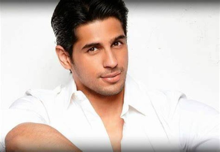 Is Sidharth Malhotra Related To Manish Malhotra? Who Are Sidharth