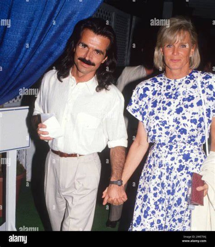 Is Yanni Married To Linda Evans