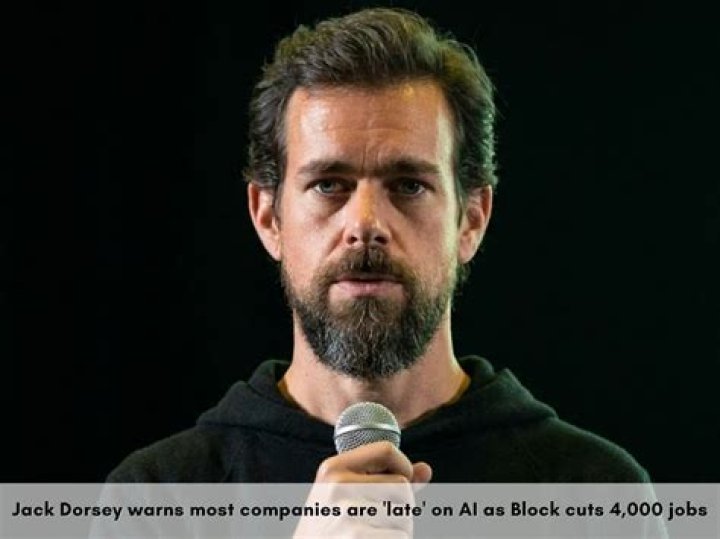 Jack Dorsey CEO แห่งทวิตเตอร์ ทุ่มเงินกว่า 3.2 หมื่นล้านบาท สู้วิกฤตโค