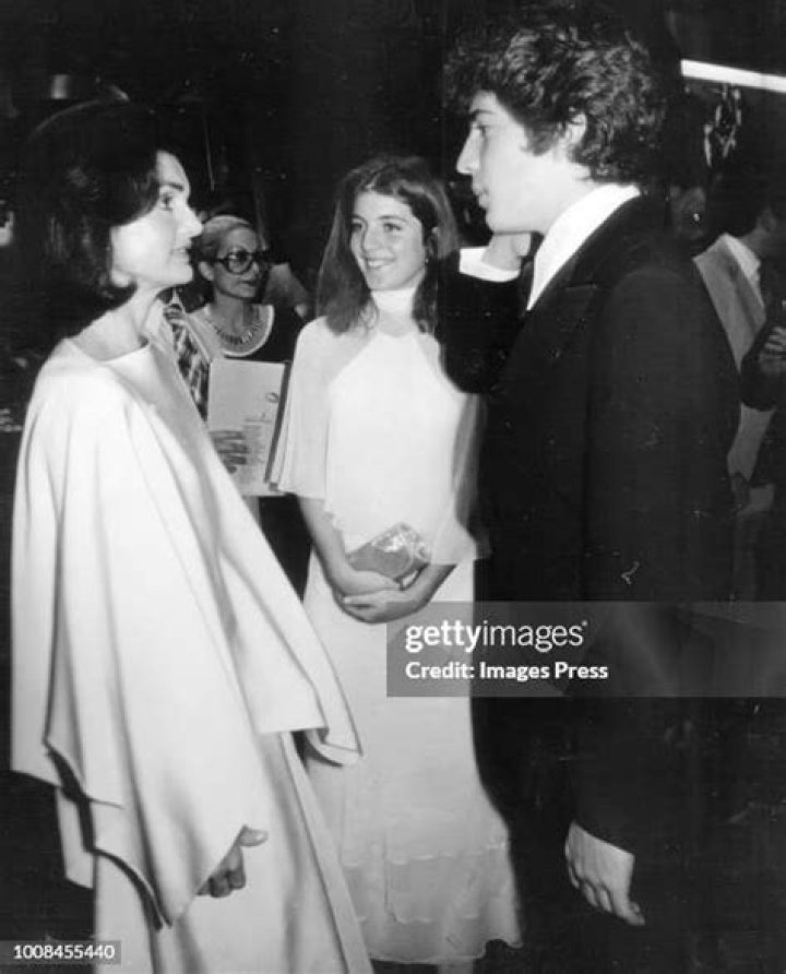 Jacqueline circa 1977. Jackie kennedy, Jacqueline kennedy style