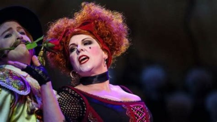 Jacqueline Dark Sings Again