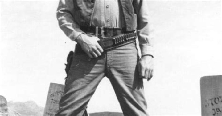 James Arness Dies At 88, Filmed Legendary TV Show Gunsmoke In Santa
