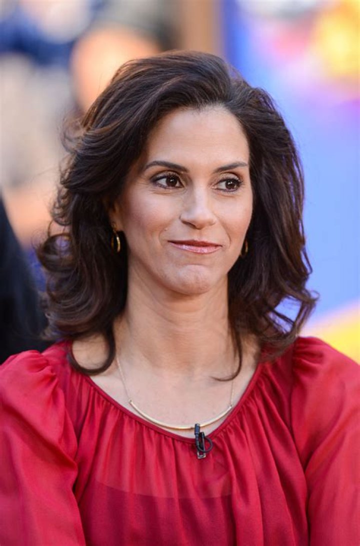 Jami Gertz's net worth How much money does the actress, philanthropist