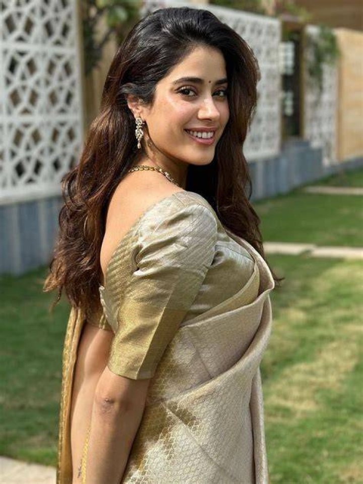 Janhvi kapoor's Transformation through the years. r/BollyBlindsNGossip