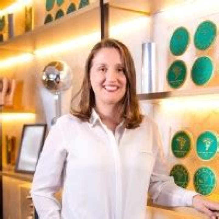 Janine Girardi Advogada Krona Tubos e Conex&otilde;es LinkedIn