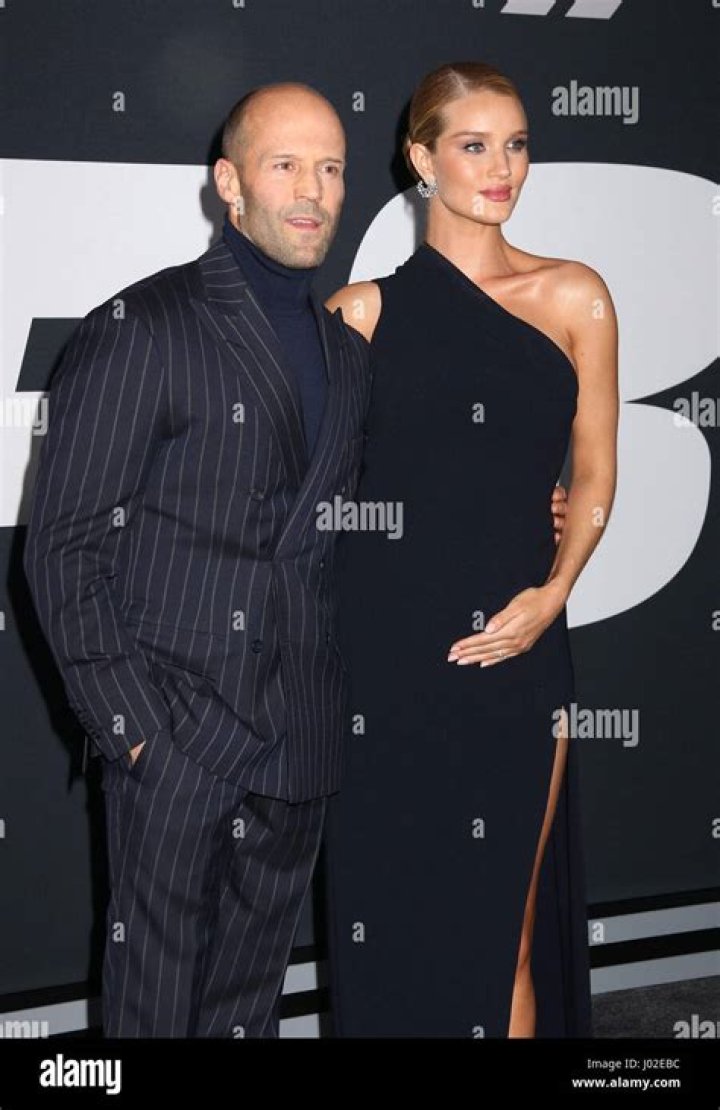Jason Statham and His Wife jason statham with his wife image 2