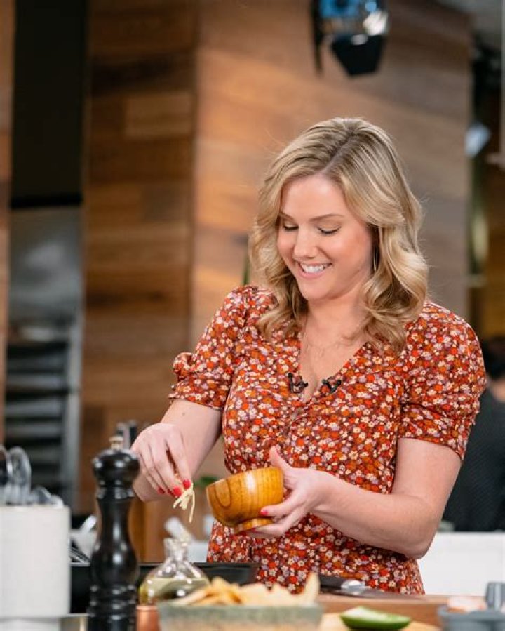 Jaymee Sire Bio, Facts, Family Life of TV Anchor