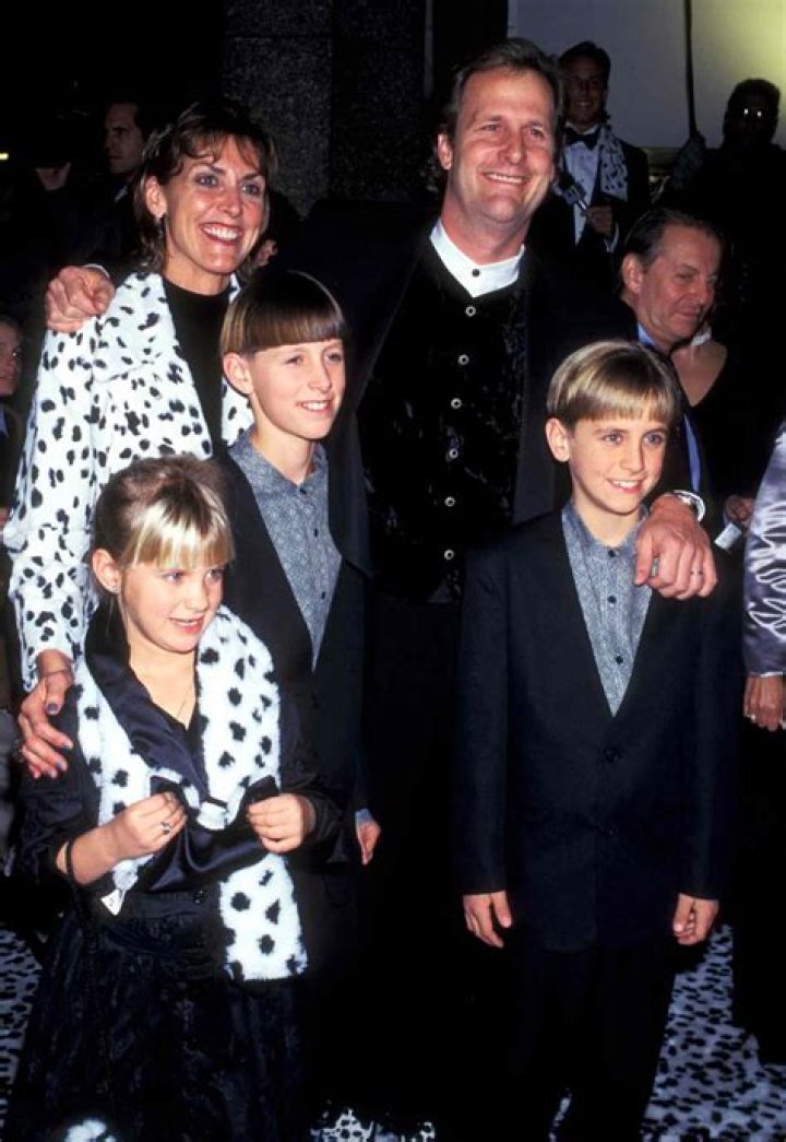 Jeff Daniels siblings Does Jeff Daniels have a brother? ABTC
