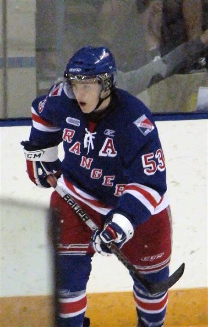 Jeff Skinner Wiki Net Worth, Salary, Age, Wedding, Parents, Ethnicity