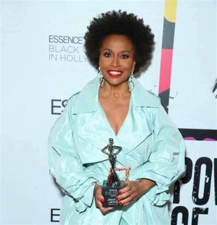Jenifer Lewis Bio, Net Worth 2023, Age, Height
