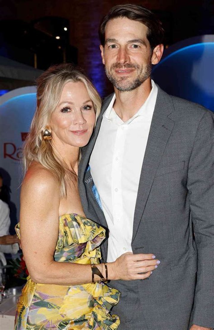 Jennie Garth Is Married! Beverly Hills, 90210 Star Says I Do to