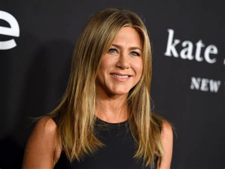 Jennifer Aniston Age, Net Worth, Husband, Kids, Family