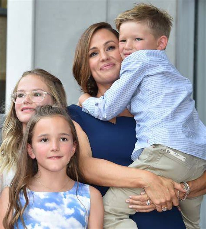 jennifer garner and her kids seen wearing masks while enjoying a hike
