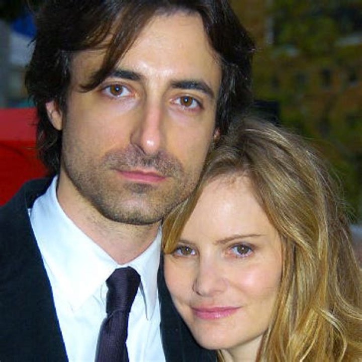 Jennifer Jason Leigh Files for Divorce After 5 Years