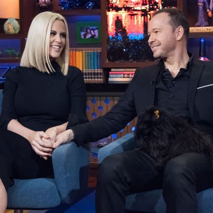 Jenny McCarthy & Husband Donnie Wahlberg Practiced Their New Year's Eve