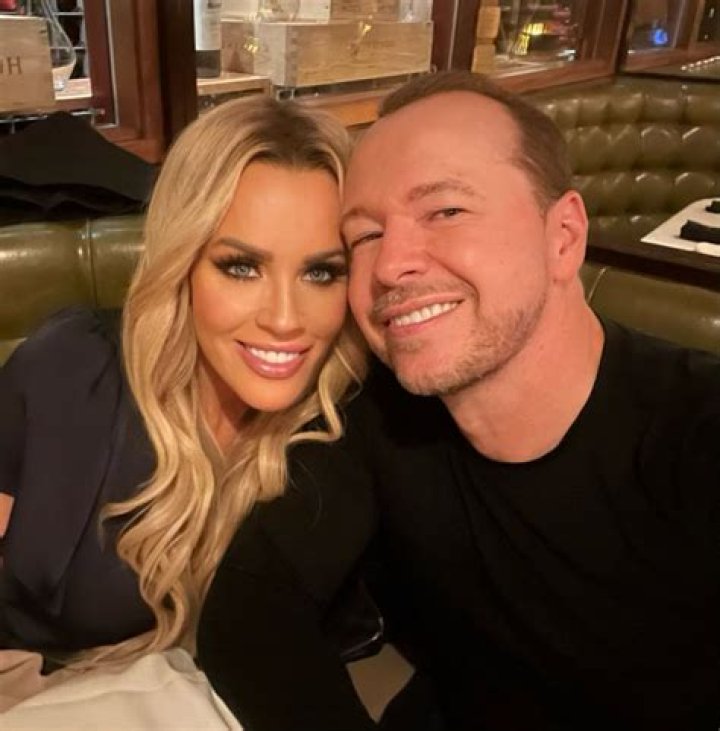 Jenny McCarthy Pregnant With Donnie Wahlberg's Baby?! The Hollywood