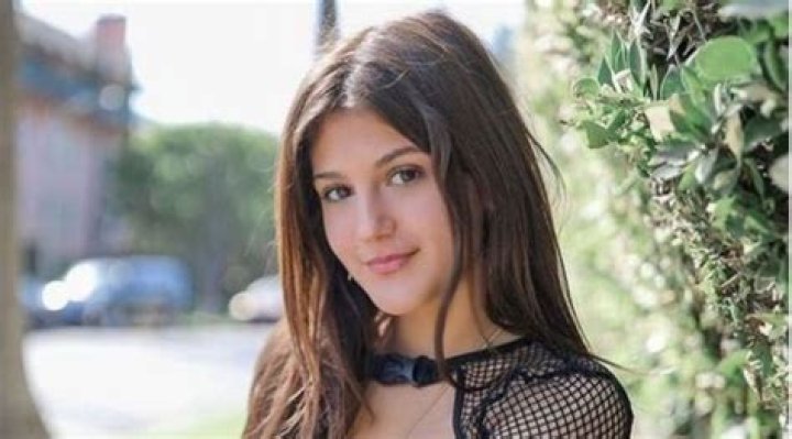 Jenny Popach Age, Net Worth, Height, Bio, Facts