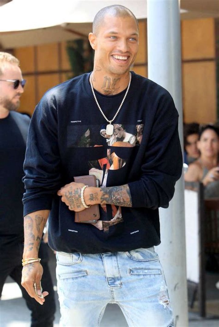 Jeremy Meeks' mother defends son and admits he's had movie and