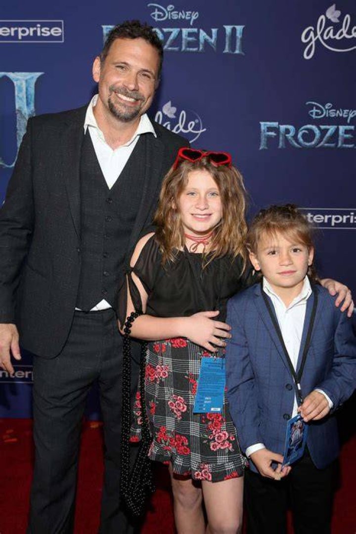 Jeremy Sisto and wife baby boy CBS News