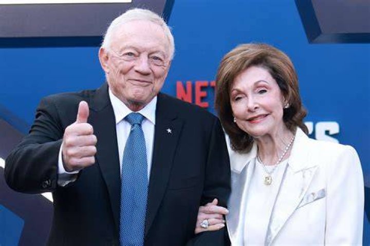 Jerry Jones Wife