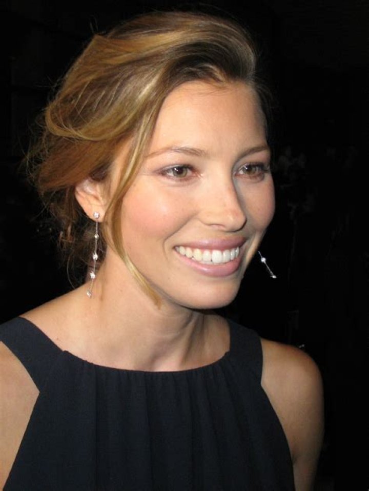 Jessica Biel's Height, Weight, Measurements, Bio & More