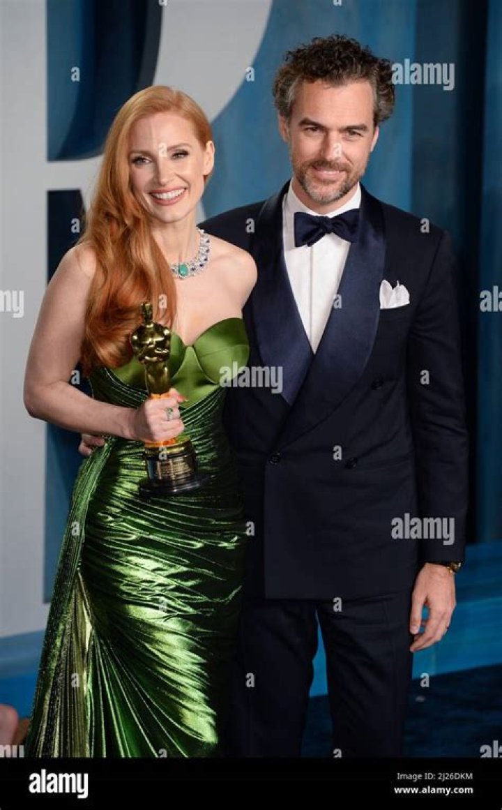 Jessica Chastain and husband Gian Luca Passi steps out on chilly
