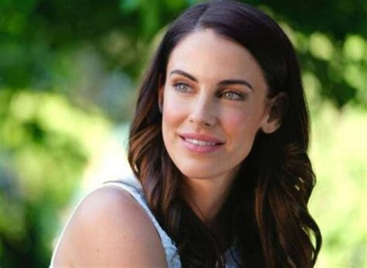 Jessica Lowndes Net Worth, Bio, Height, Family, Age, Weight, Wiki 2024