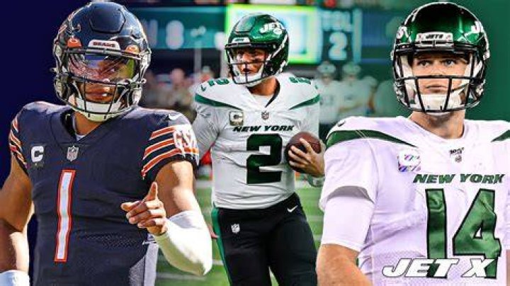 Jets QB Zach Wilson refuses to discuss claims he slept with mom's best