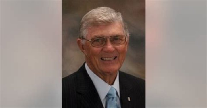 Jim Ellis, founder of Atlanta automotive dynasty, dies at 90