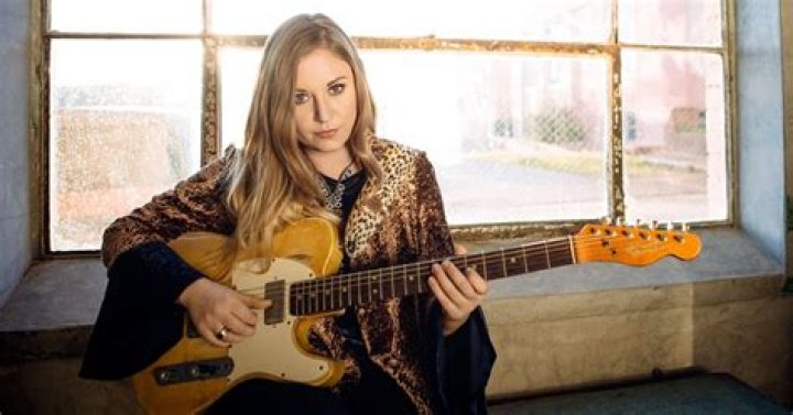 Joanne Shaw Taylor diz por que n&atilde;o se deve falar em &ldquo;guitarrista mulher