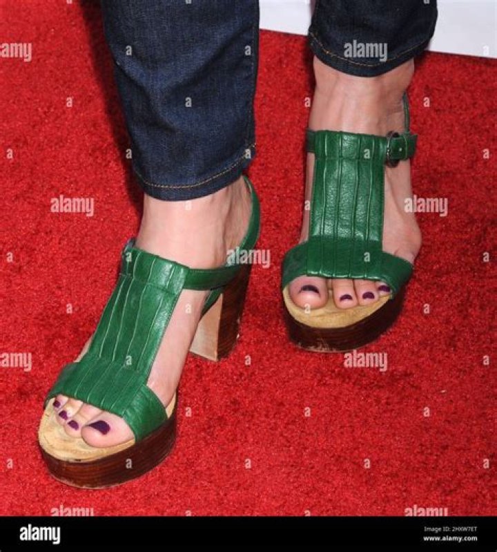 Joelle Carter Feet ⭐Celeb Feet