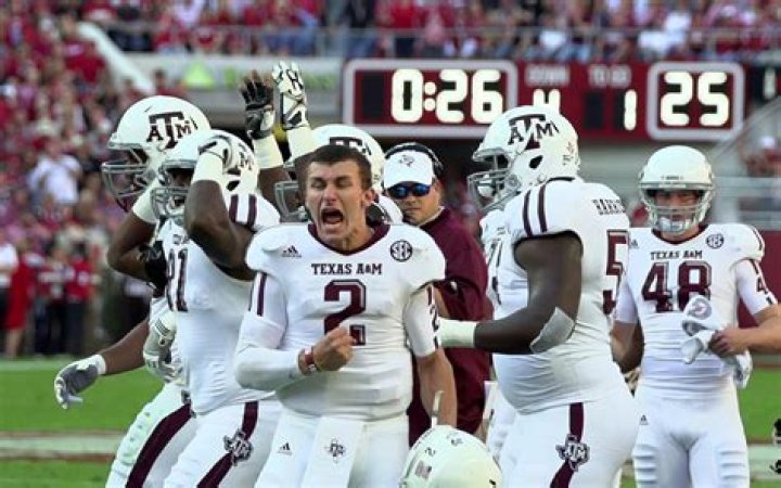 Johnny Manziel's Wife Bre Tiesi Wipes QB From Social Media, Breakup