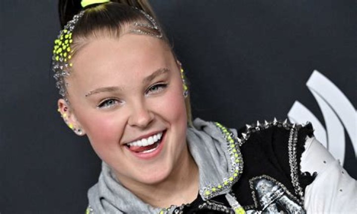 JoJo Siwa confirms breakup with Kylie Prew