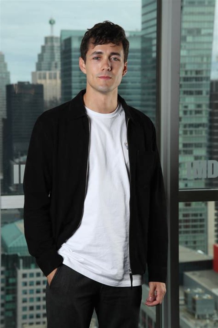 Jonah HauerKing Net Worth, Salary, Age, Height, Bio, Family, Career